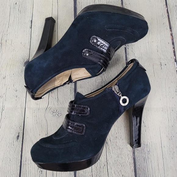 DIONE | side zip suede heeled shoes - Picture 3 of 9